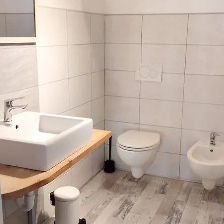 Comfortable In 60 Sqm Air Conditioning Appartement *